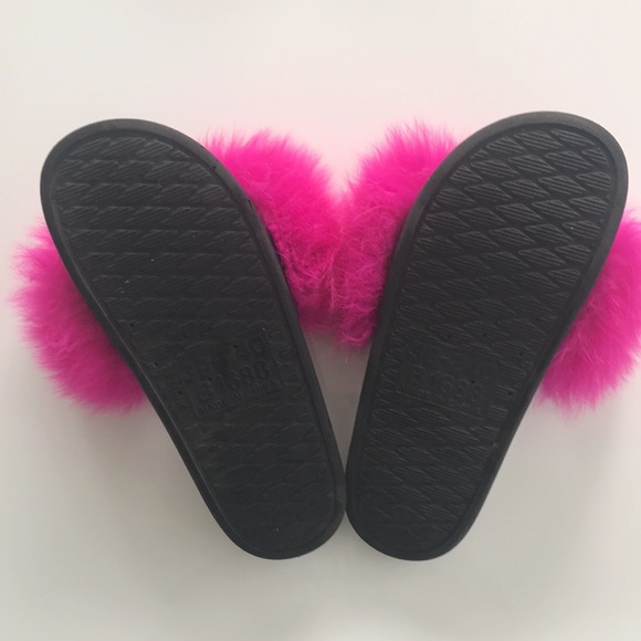 Fur slides - Picture 3 of 4